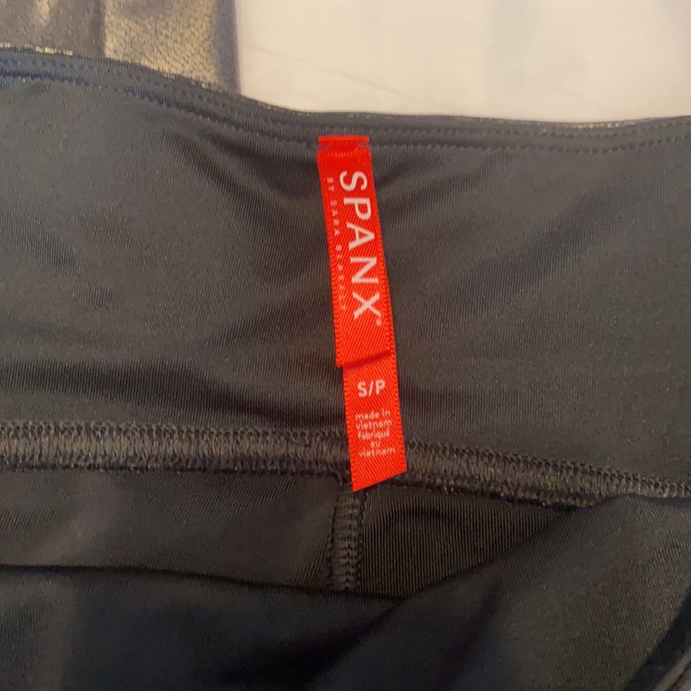 Spanx faux leather legging 🕷🕷🕷 - Picture 7 of 9